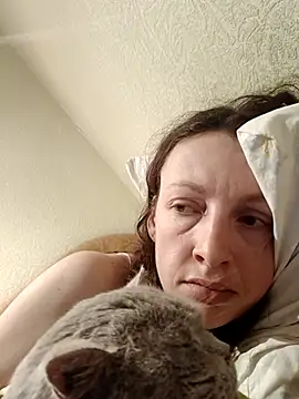 AlisKiv live sex cam