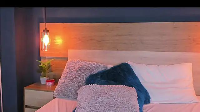 SusanAdams1's cam snapshot