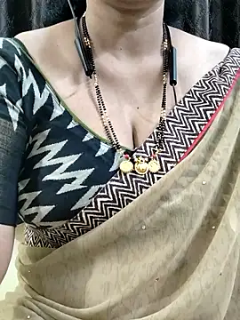 bhuvana_555's cam snapshot