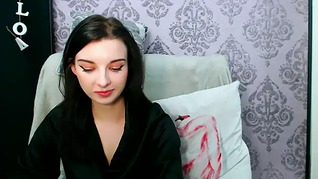 DominantLuna's cam snapshot