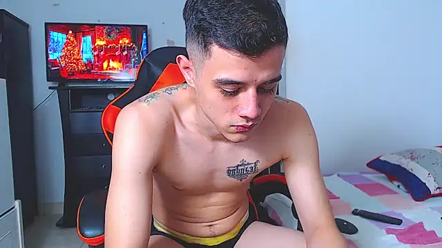 ADAM_HOT live sex cam