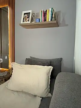 FridaKlein live sex cam