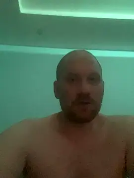 Krzysiekg123 live sex cam