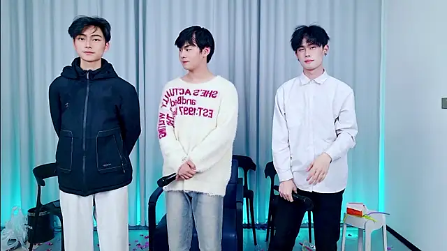 QYBOYS_010's cam snapshot