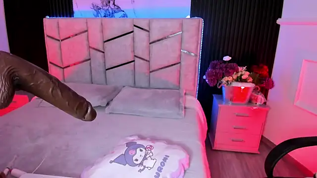 daniiphoeniixx live sex cam