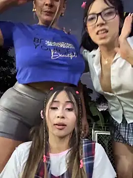 l0lita_sweet live sex cam