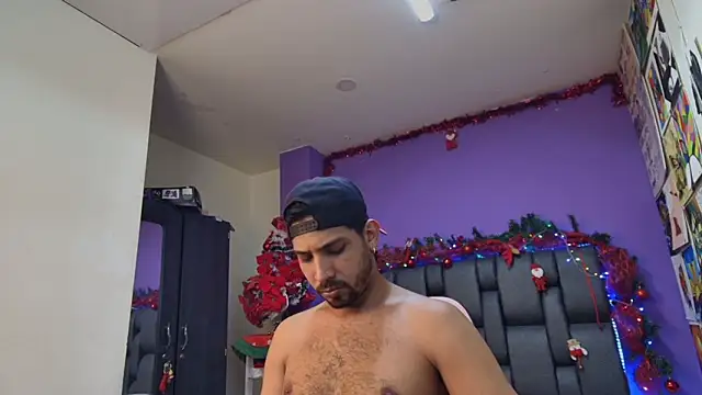 ashtoncooperr's cam snapshot