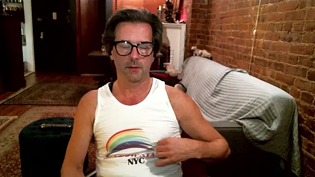 Johnny_Bottoms live sex cam