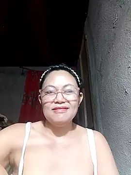 Everleigh_mom's cam snapshot