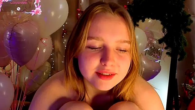 VinnieSerrano live sex cam