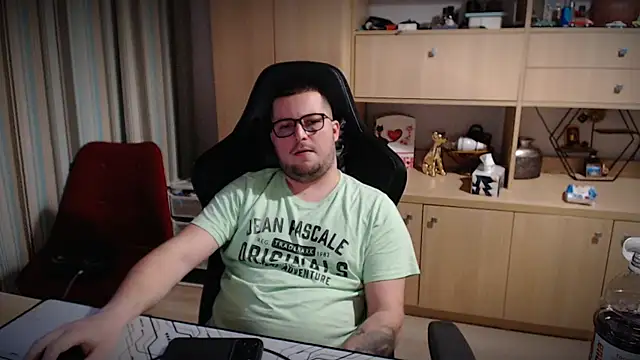 kevinnlovelly's cam snapshot