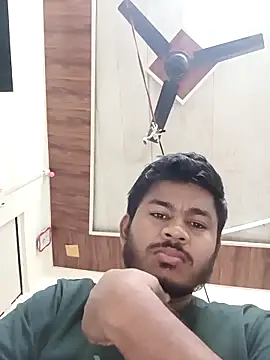 GlossyDare1823 live sex cam