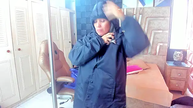 cute_sassy's cam snapshot