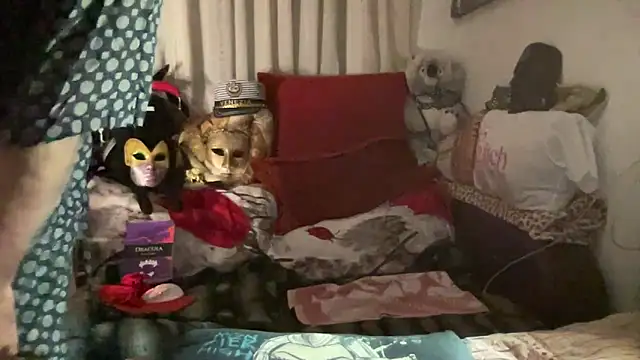 EroticVenetian's cam snapshot