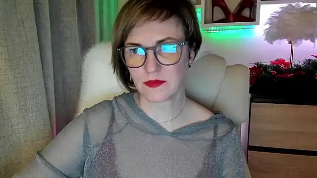 feliziaDesire's cam snapshot