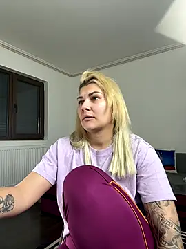 MiaKiittyy's cam snapshot