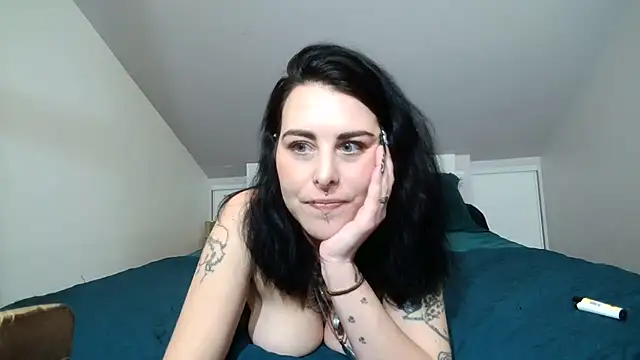 LadyNocturne live sex cam