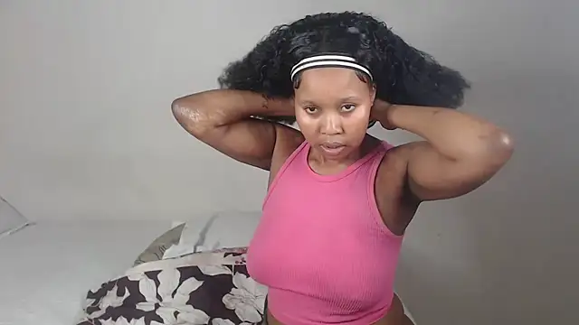 Bella_2025's cam snapshot