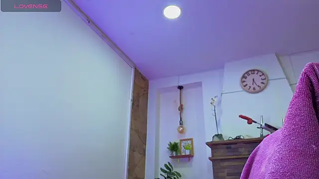 dulce_celeste15's cam snapshot