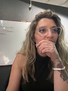 Isabella_Varella's cam snapshot