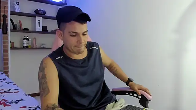 BooyHott_'s cam snapshot