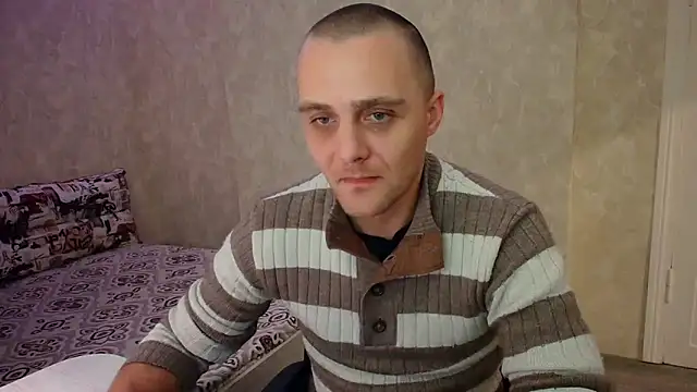 Ethan_G_'s cam snapshot