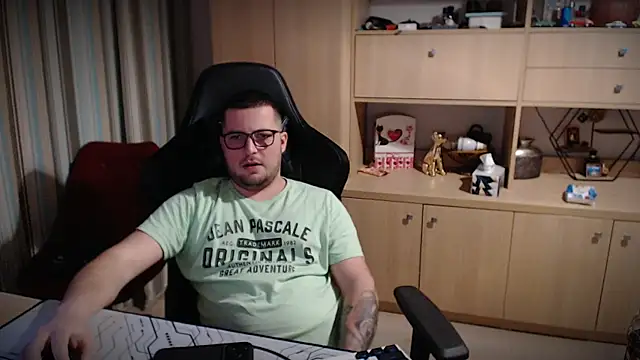 kevinnlovelly's cam snapshot