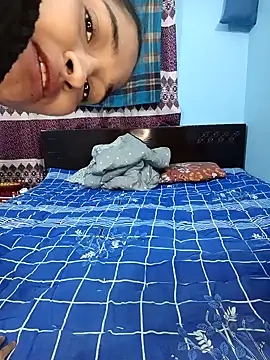 RomanticCouple432's cam snapshot