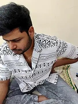 ChillBoyyy live sex cam