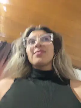 Isabella_Varella live sex cam