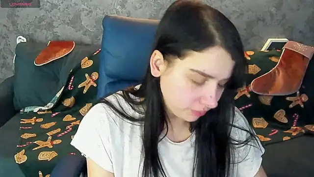 LiviaShy's cam snapshot