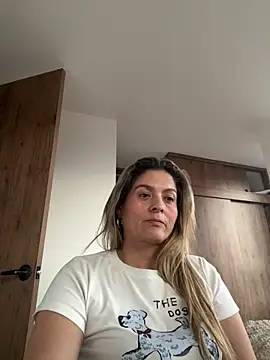 linda-mature43's cam snapshot