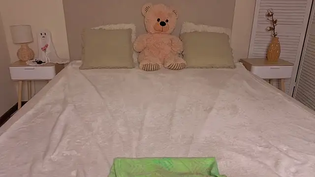 Erika_bestboobs's cam snapshot