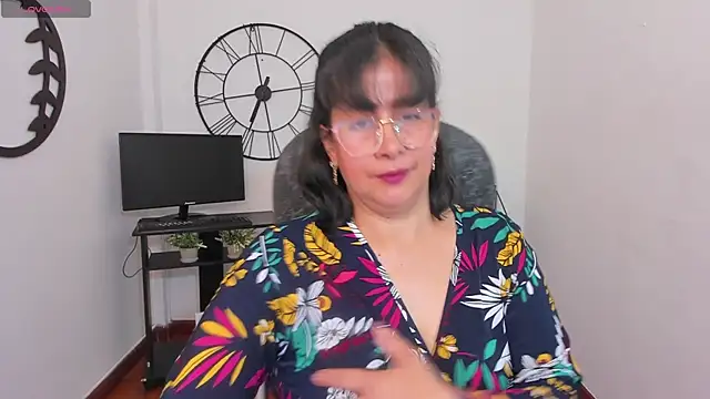 christy_ant's cam snapshot