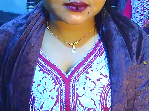 Nusrat_Faria07's cam snapshot