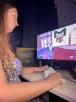 TheFishWife's cam snapshot