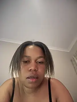 GoldenAss07's cam snapshot