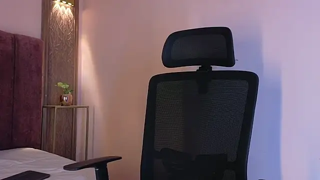 Emy_leon's cam snapshot