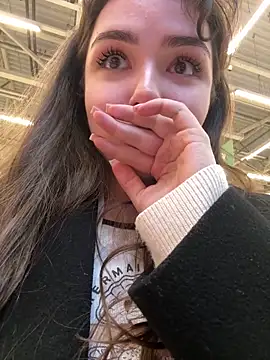 pantyless live sex cam