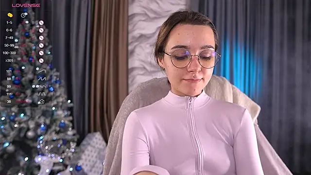 ElizabethMilller_'s cam snapshot