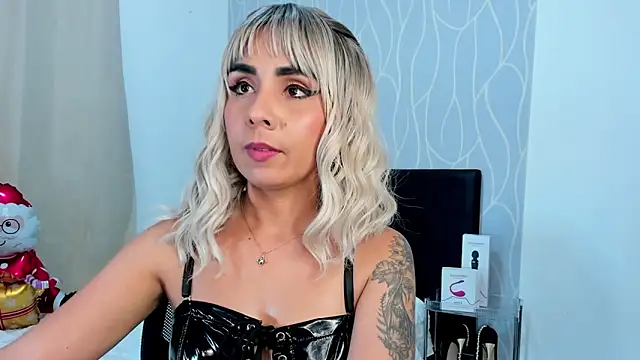 Emilyvalk_'s cam snapshot