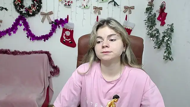 TinaRedly live sex cam