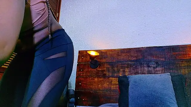 Amy_Brunette's cam snapshot