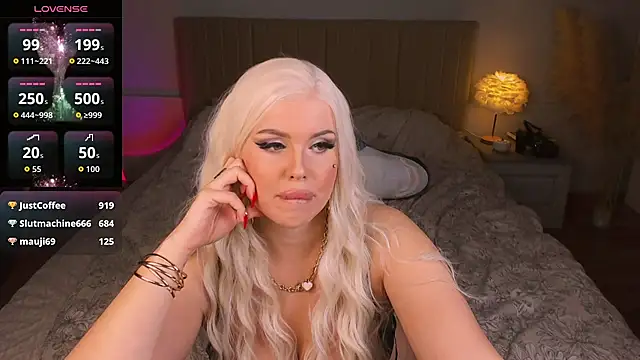 GoddessGlow live sex cam