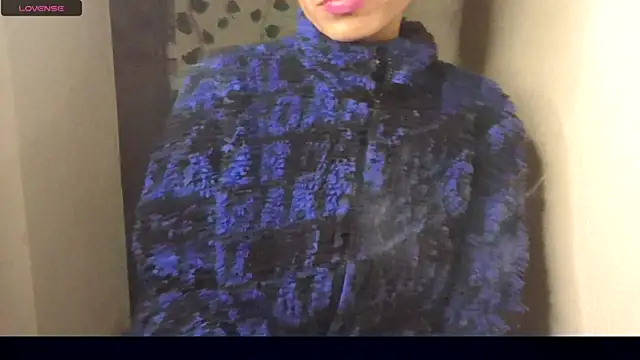 Madhubala01's cam snapshot