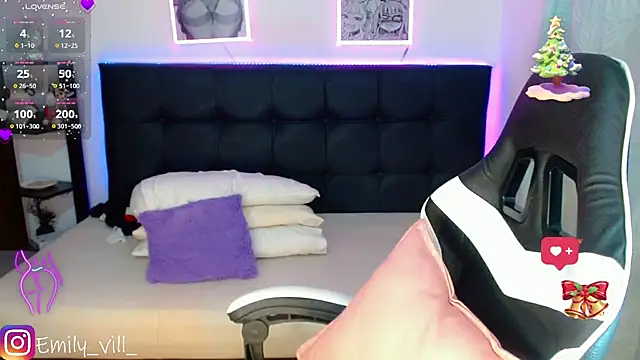 Emily_vill's cam snapshot