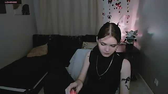 Dilara_xBaby's cam snapshot