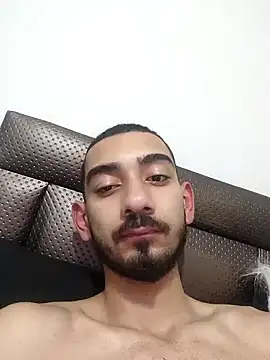 rzgaronlinq live sex cam