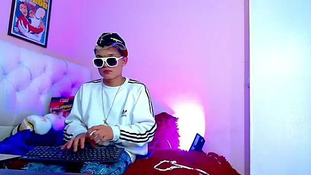 EL_VENEZOLANO_22CM live sex cam