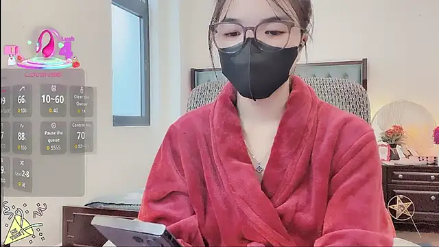 Caryln-Bun live sex cam